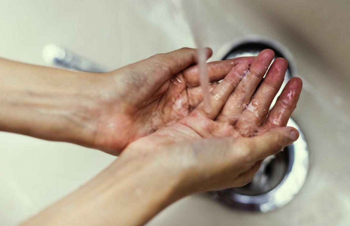 Raad eens hoe vaak mannen hun handen wassen na een toiletbezoek?