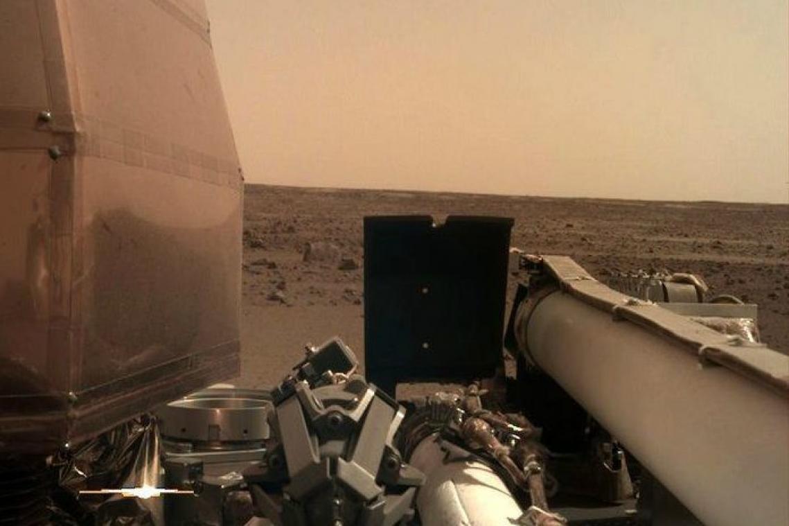 NASA deelt eerste foto's van de Marslander