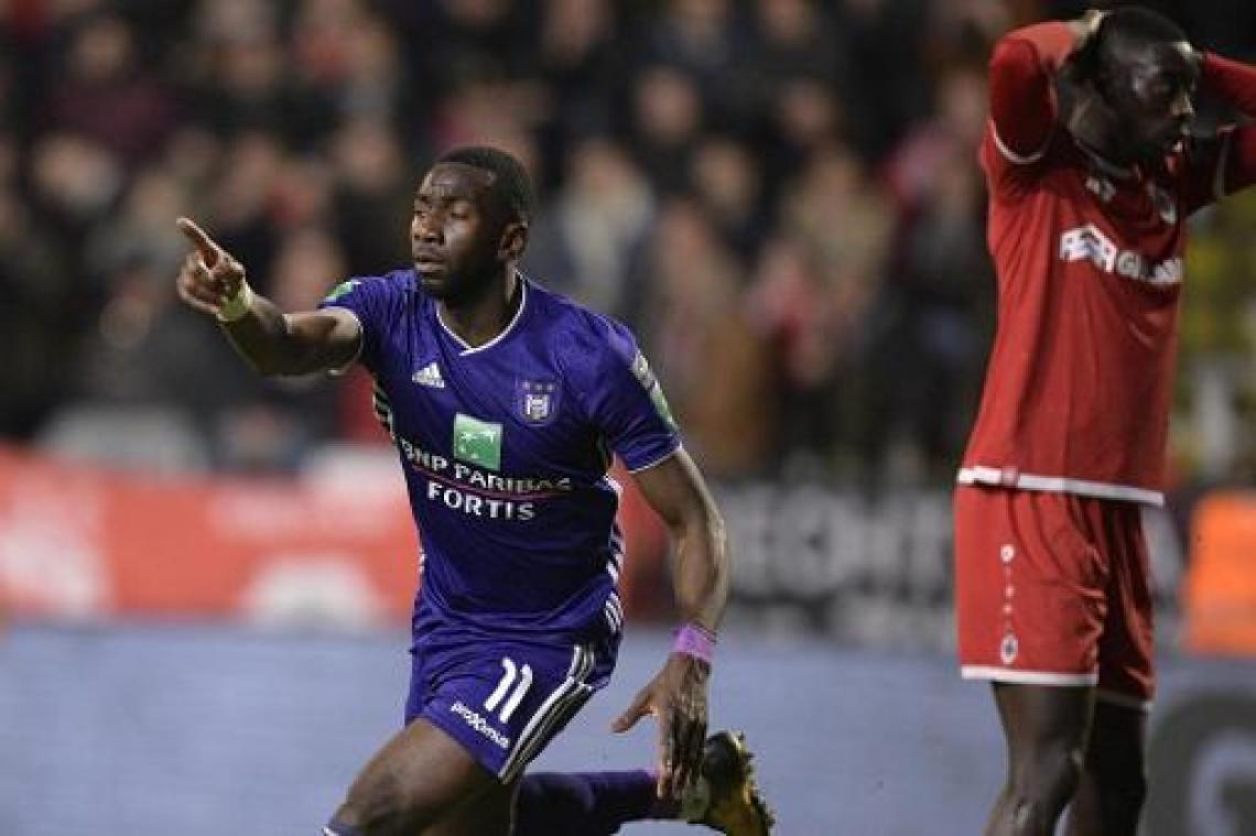 Jupiler Pro League - Yannick Bolasie kopt Anderlecht in blessuretijd voorbij Antwerp