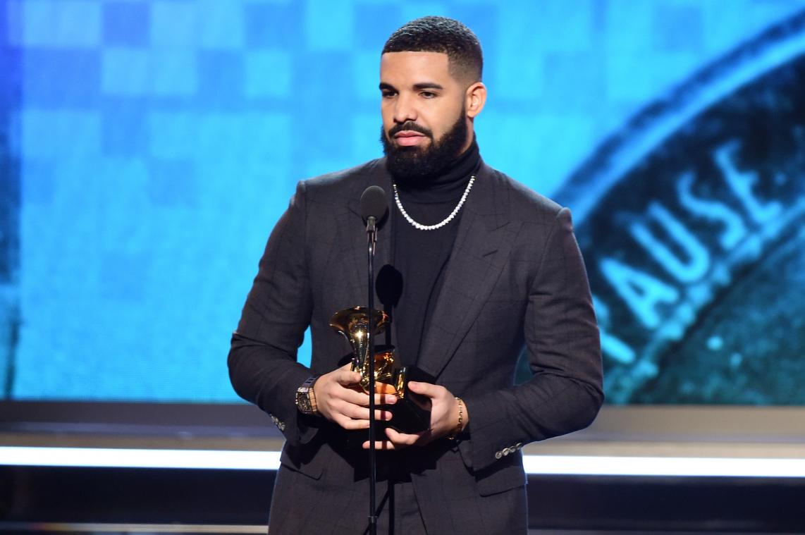 Drake koopt wagen van ruim een half miljoen euro