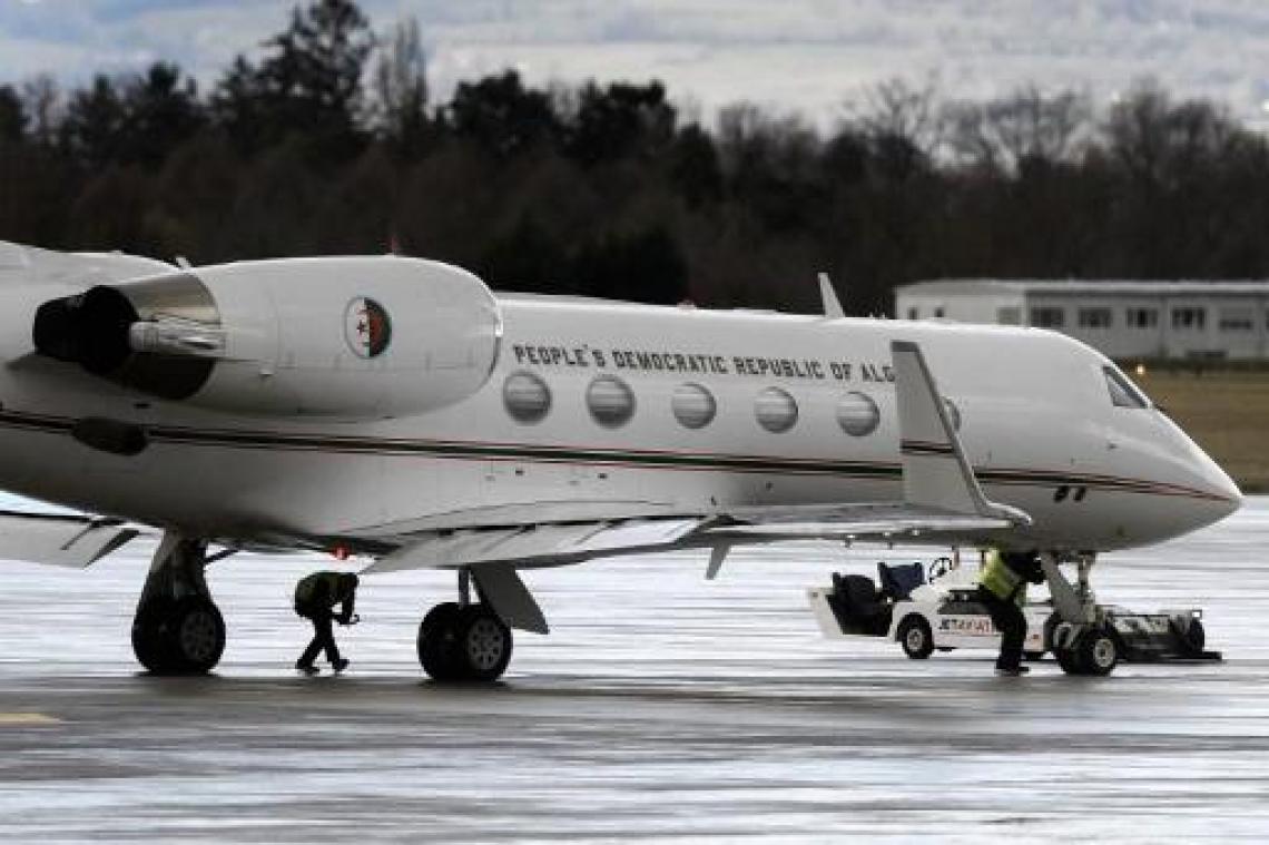 Bouteflika's vliegtuig geland in Algerije