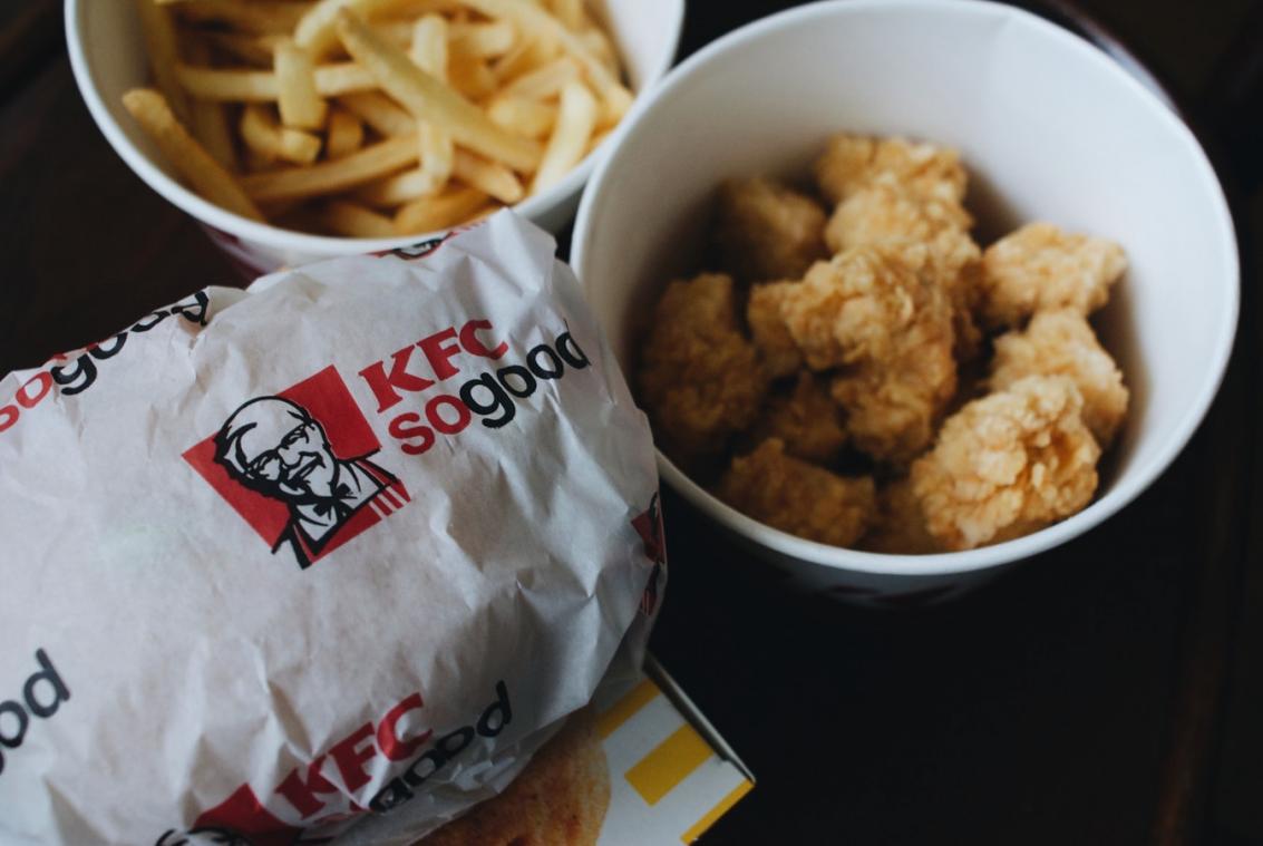 Student doet zich voor als kwaliteitscontroleur en eet jaar lang gratis bij KFC