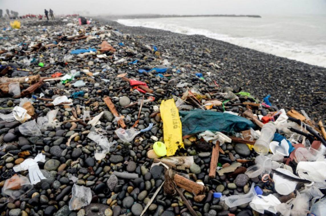 Europees verbod op wegwerpplastic definitief goedgekeurd