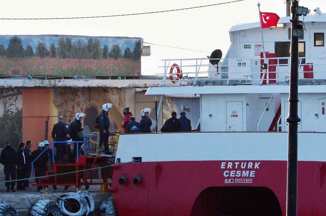 EU en Turkije wisselen eerste vluchtelingen uit