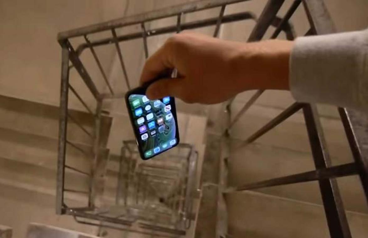 VIDEO. Overleeft de iPhone XS een val van 90 meter?