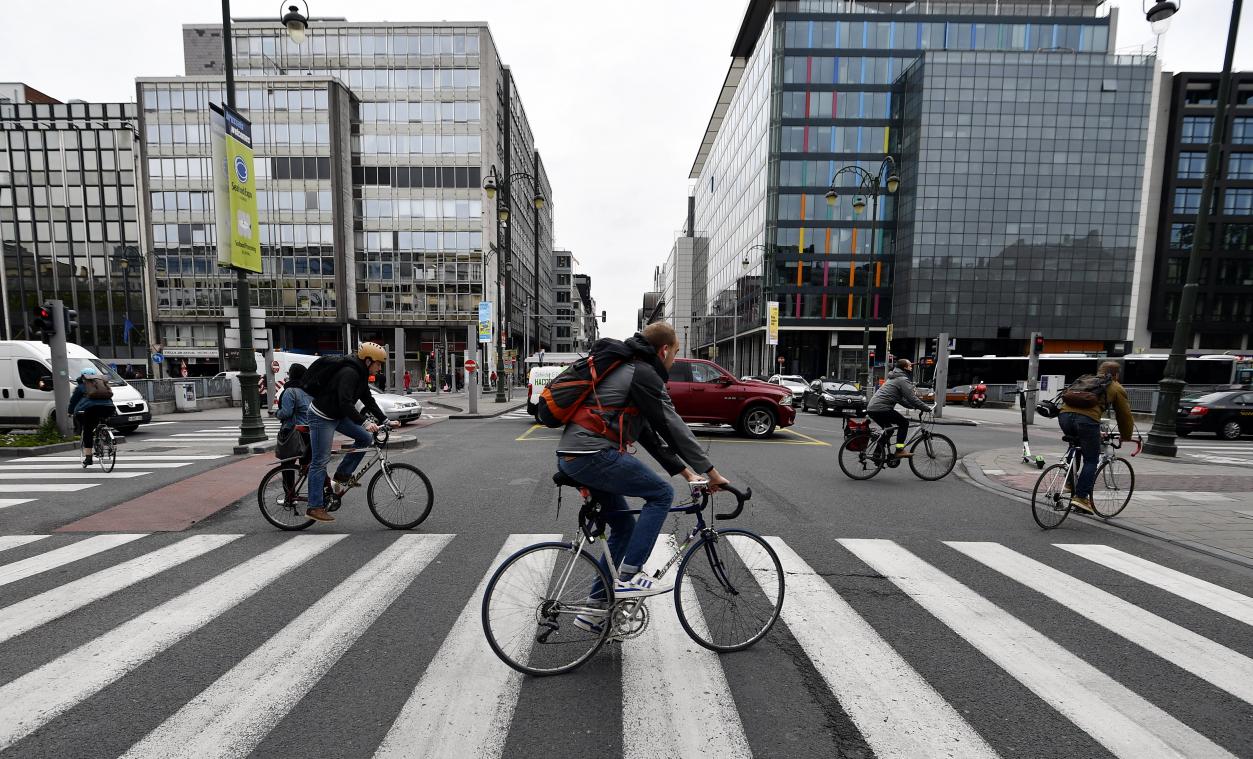 Nieuw type verkeerslichten voor fietsers voor het eerst geïnstalleerd