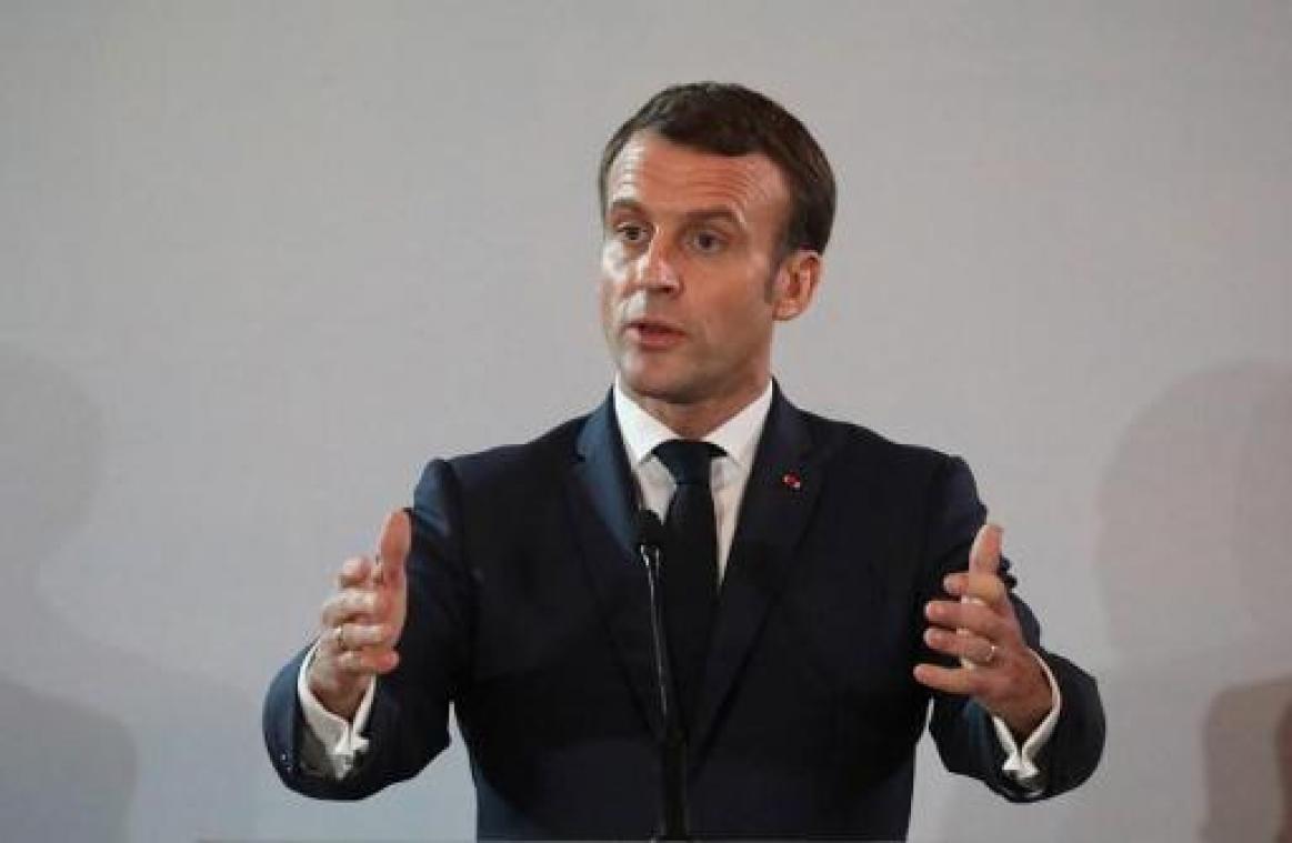Algemene staking Frankrijk - Macron doet afstand van pensioen als president