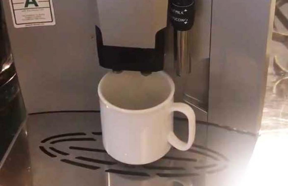 VIDEO. Koffiemachine die klinkt als nummer van Britney Spears, gaat viraal