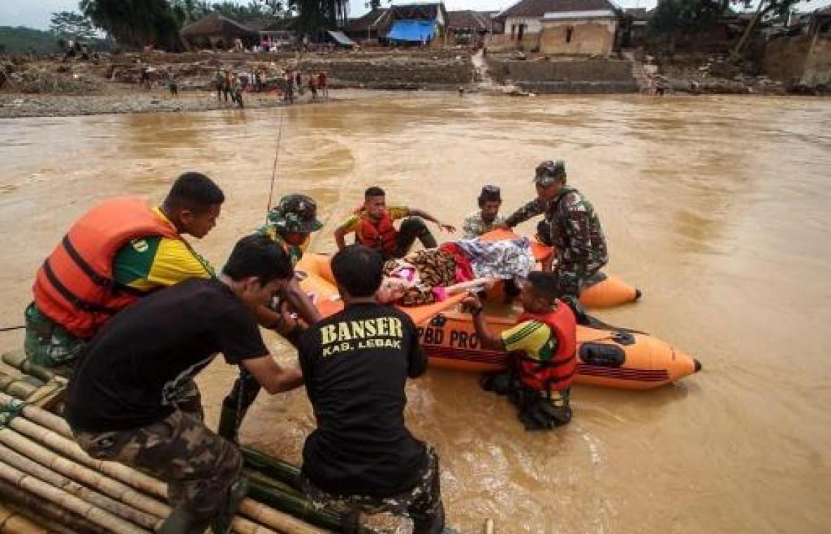 Dodental van overstromingen Indonesië loopt op tot 53