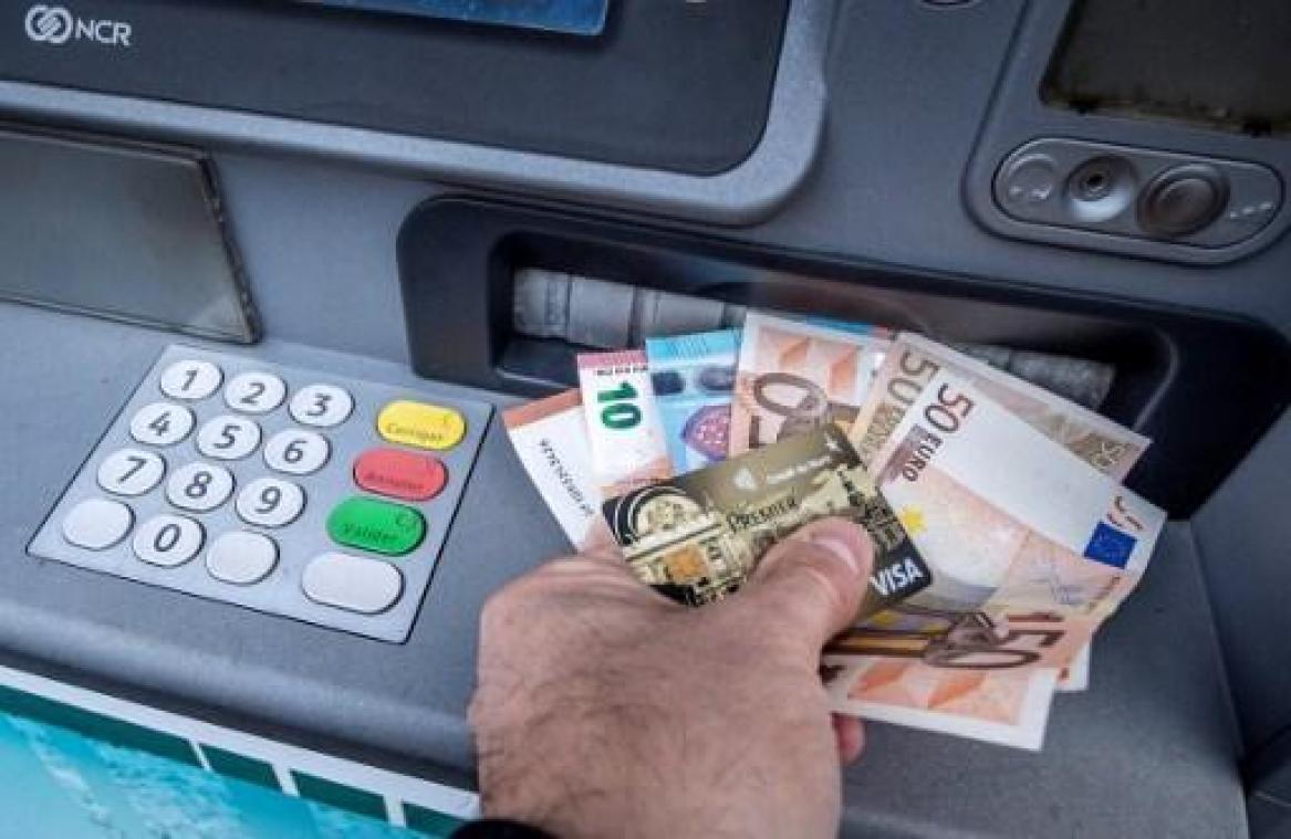 Grootbanken gaan bank-neutrale geldautomaten bouwen