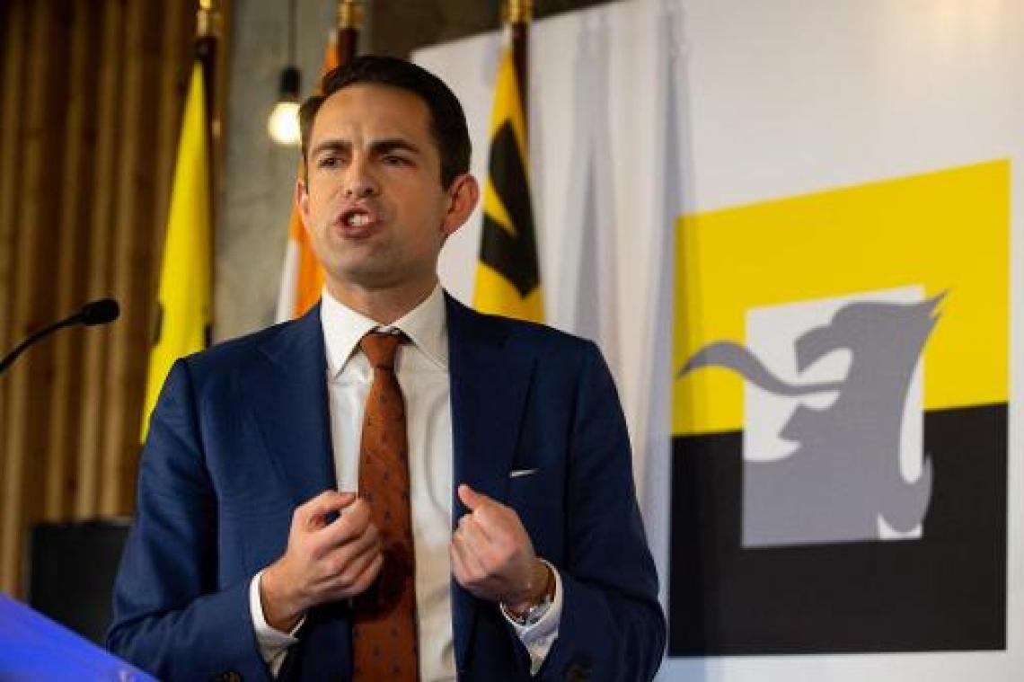 Weinig verschuivingen in vernieuwd partijbestuur Vlaams Belang