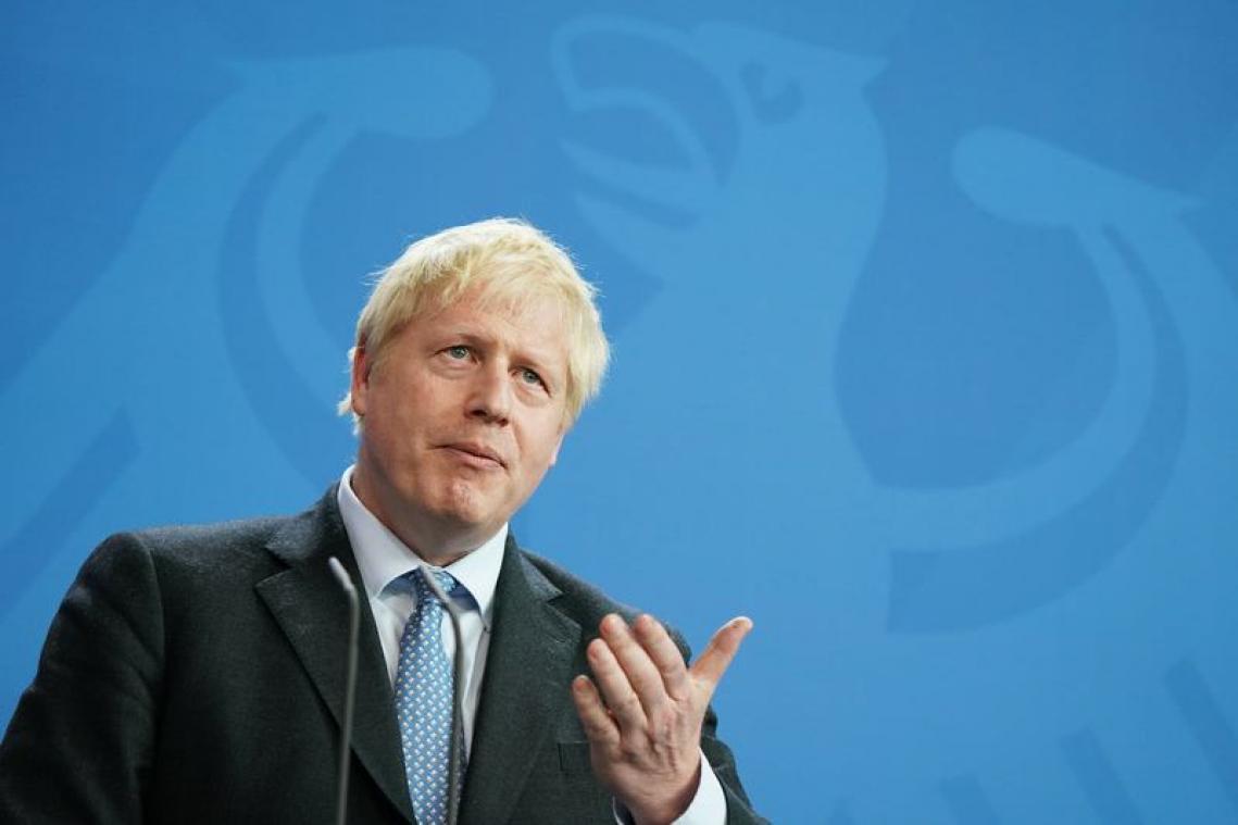 Met corona besmette Boris Johnson overgeplaatst naar intensieve zorgen