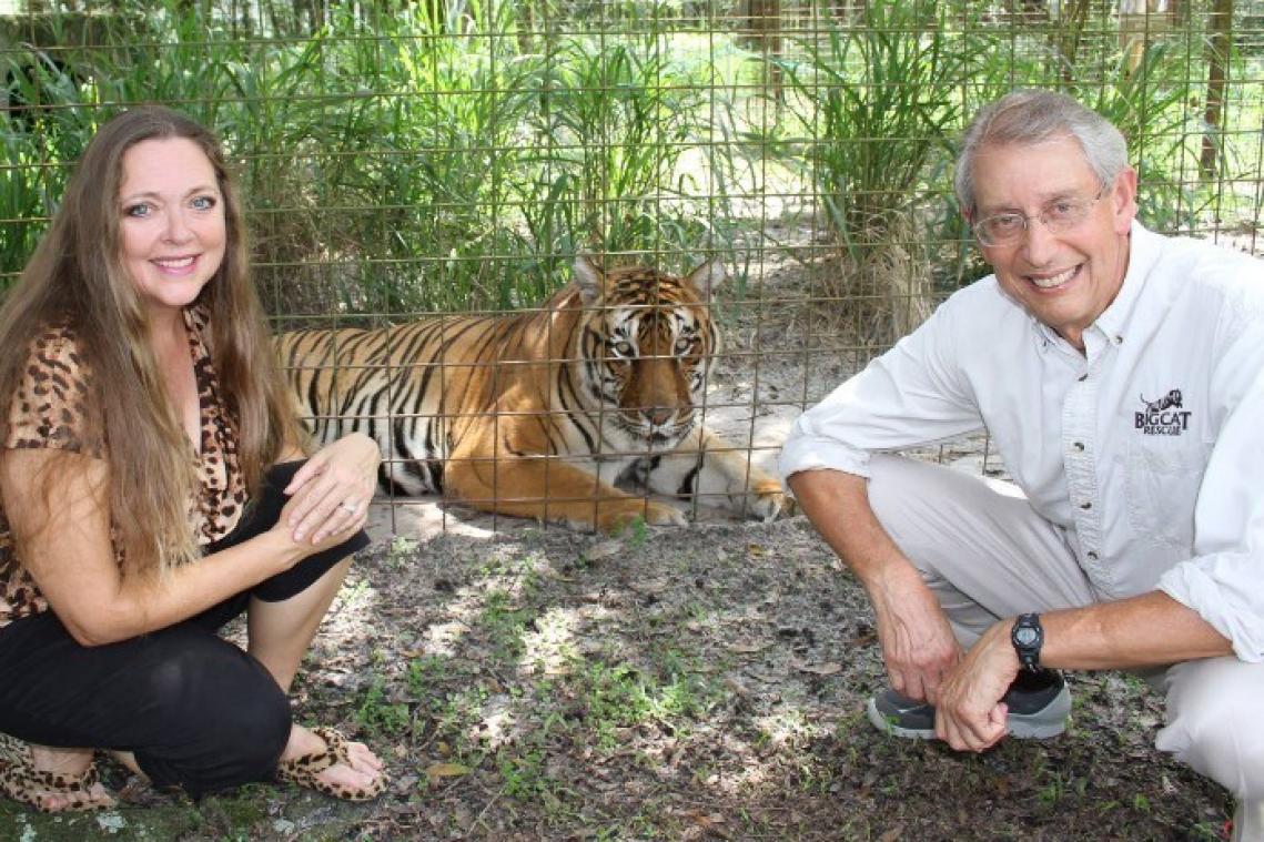 Nieuwe reeks onderzoekt of Carole uit 'Tiger King' haar echtgenoot écht aan haar tijgers voerde