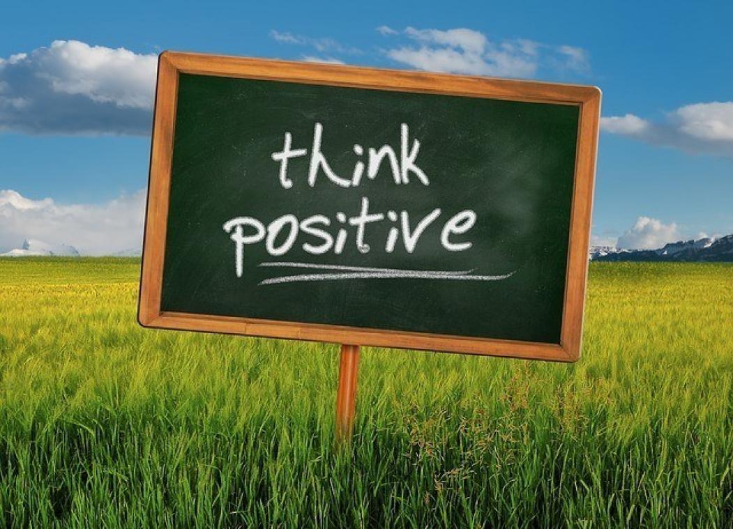 Haal al je positiviteit uit de kast, want optimisten leven langer