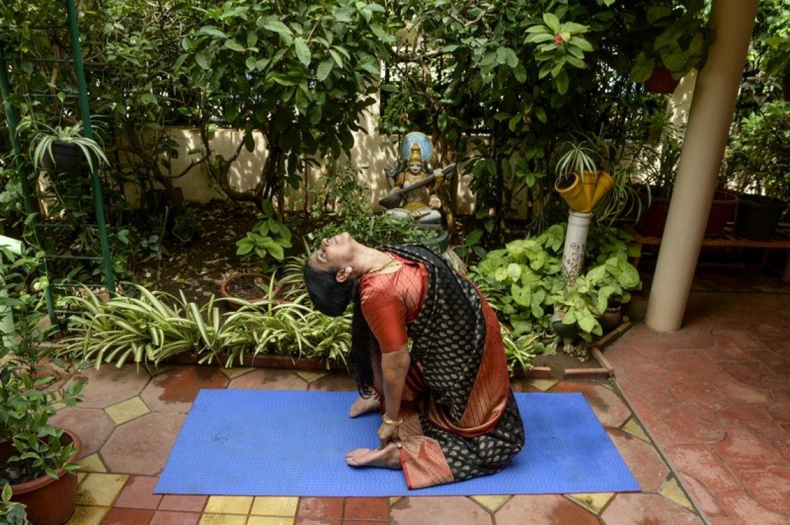 Op zoek naar remedie tegen corona? Indiase premier beveelt yoga aan