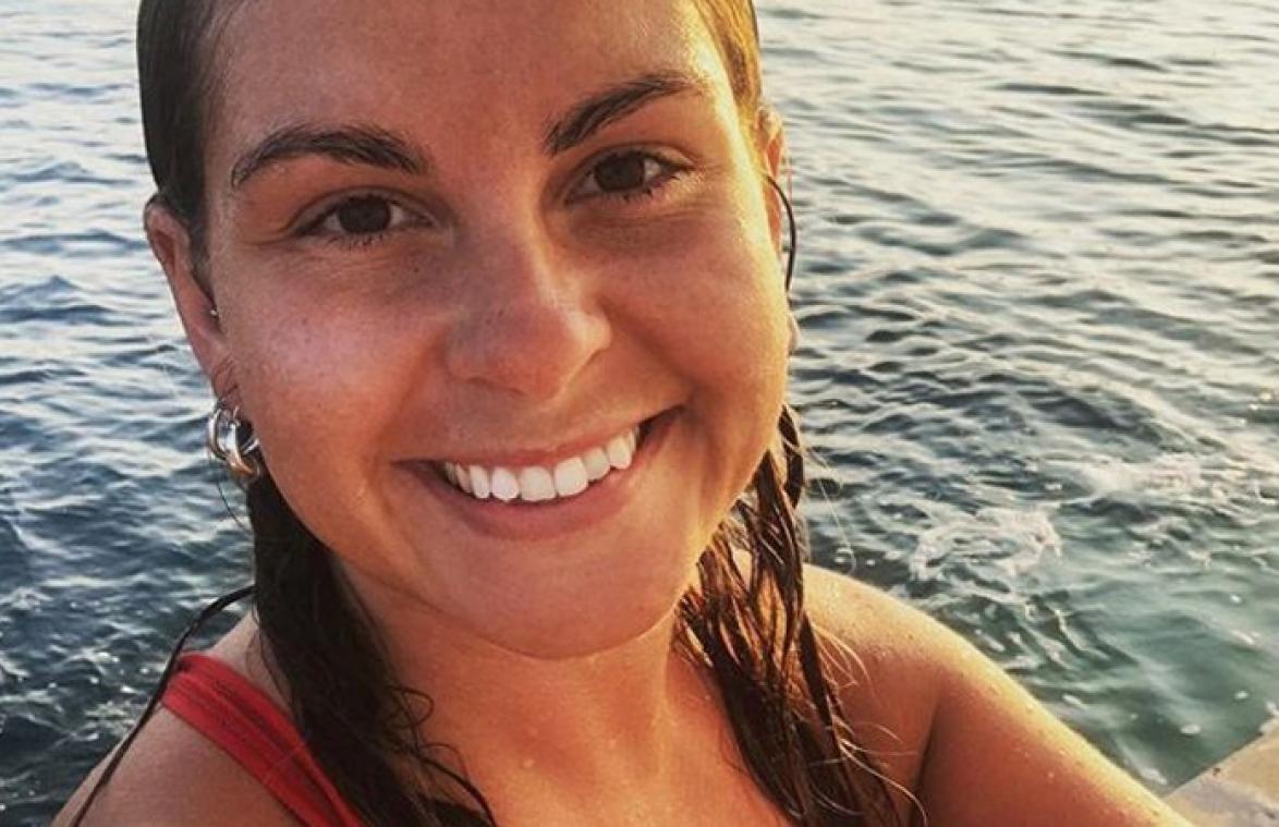 Topless zonnebaadster redt gezin uit zee: "Gelukkig had ik mijn slipje nog aan"
