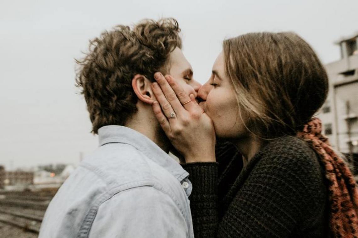 Waarom we allemaal meer zouden moeten kussen