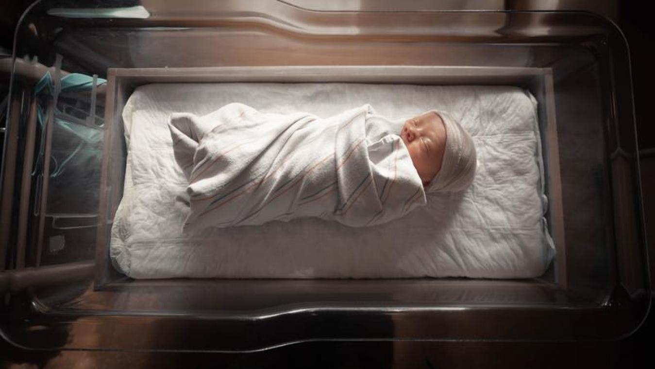 Italiaans dorpje viert nieuw leven: eerste baby in acht jaar