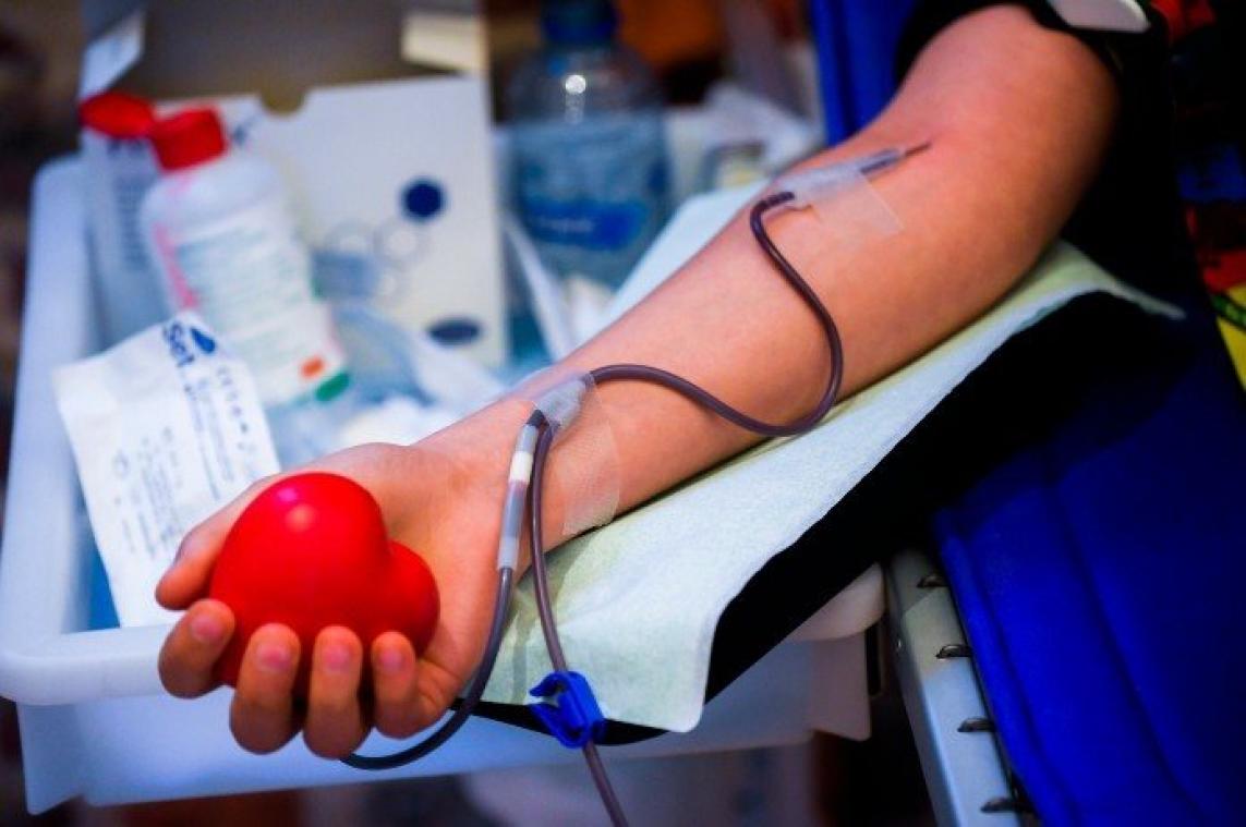 Rode Kruis-Vlaanderen ziet opkomsten bloeddonoren drastisch terugvallen, voorraad komt in gevaar