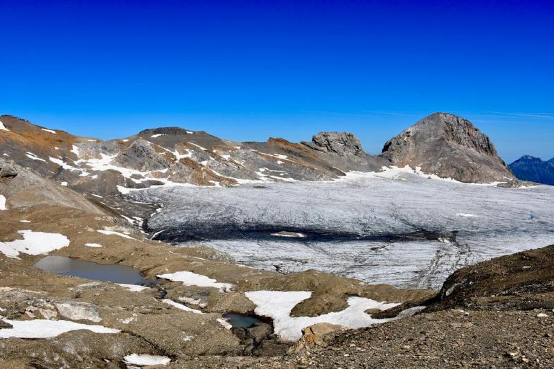 Toeriste overleeft als bij wonder twee dagen in gletsjerspleet