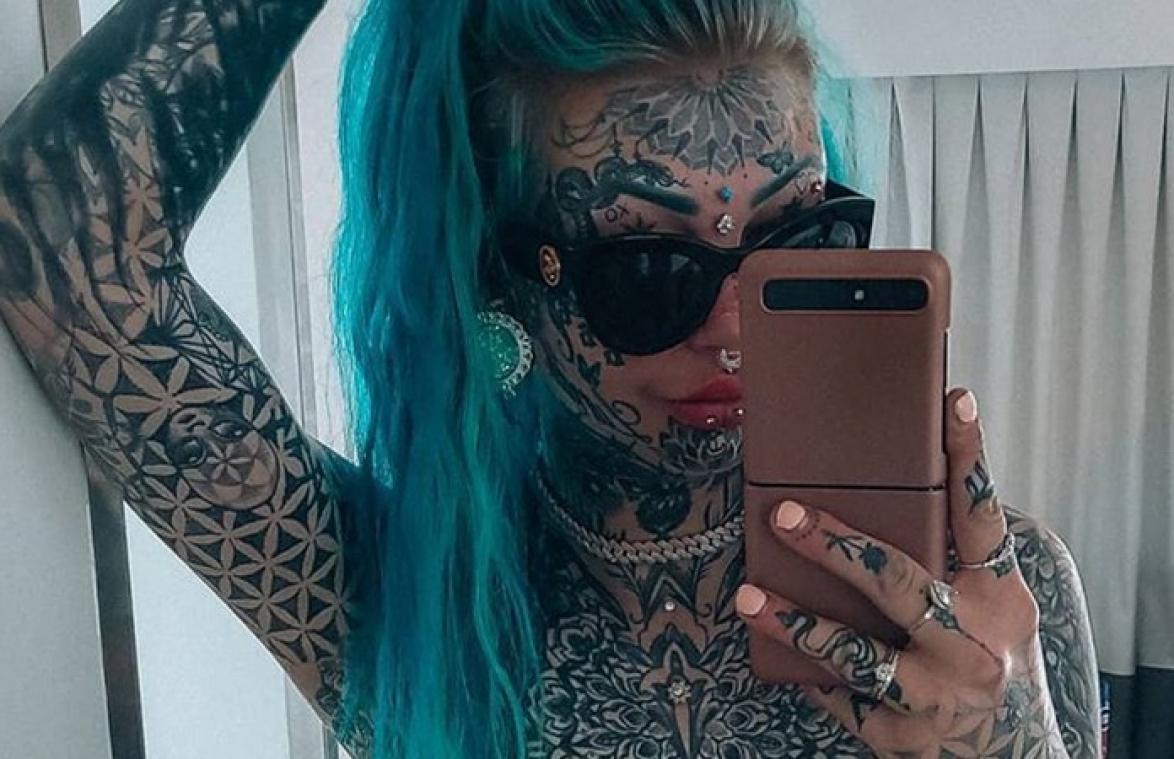 Model heeft maar liefst 98% van haar lichaam laten tatoeëren (foto's)