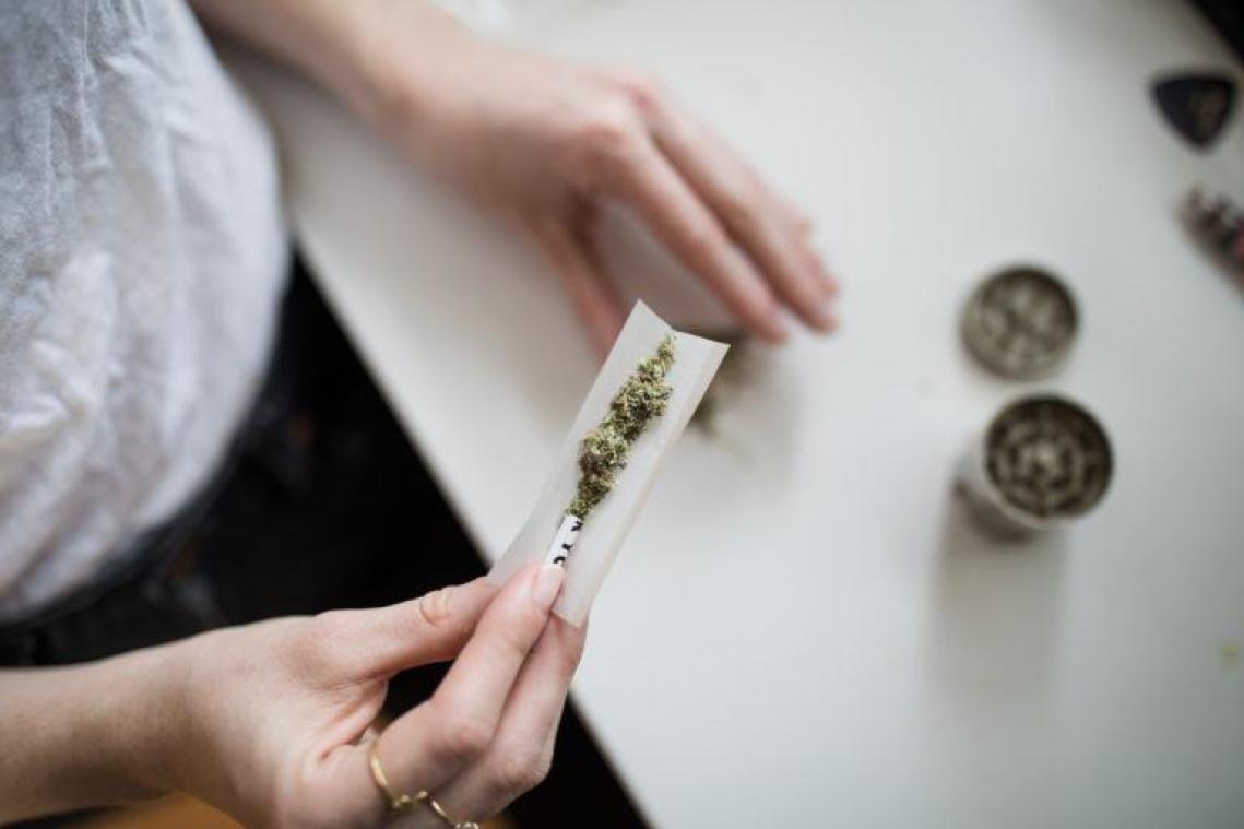 "Legaliseren van cannabis leidt tot hogere consumptie van junkfood"