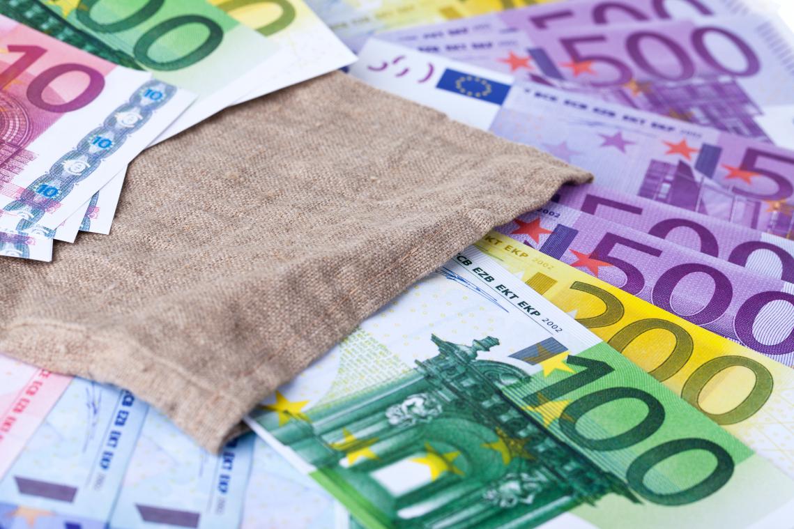 Regering bereikt loonakkoord over coronapremie van maximaal 500 euro