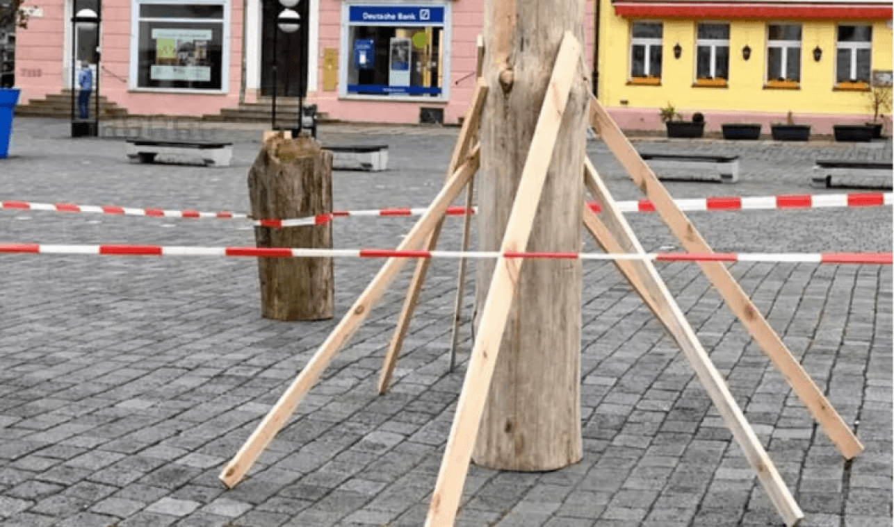 Duitse stad lacht zich krom met pikant beeld van asperge: "Lijkt op iets anders" (foto)