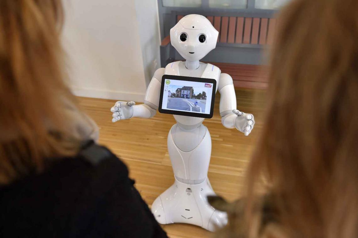 Robots verwelkomen patiënten in ziekenhuis
