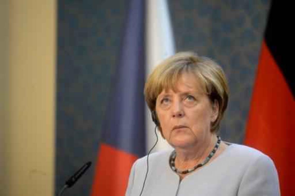 "Merkel stelt beslissing over herverkiezing uit tot begin 2017"