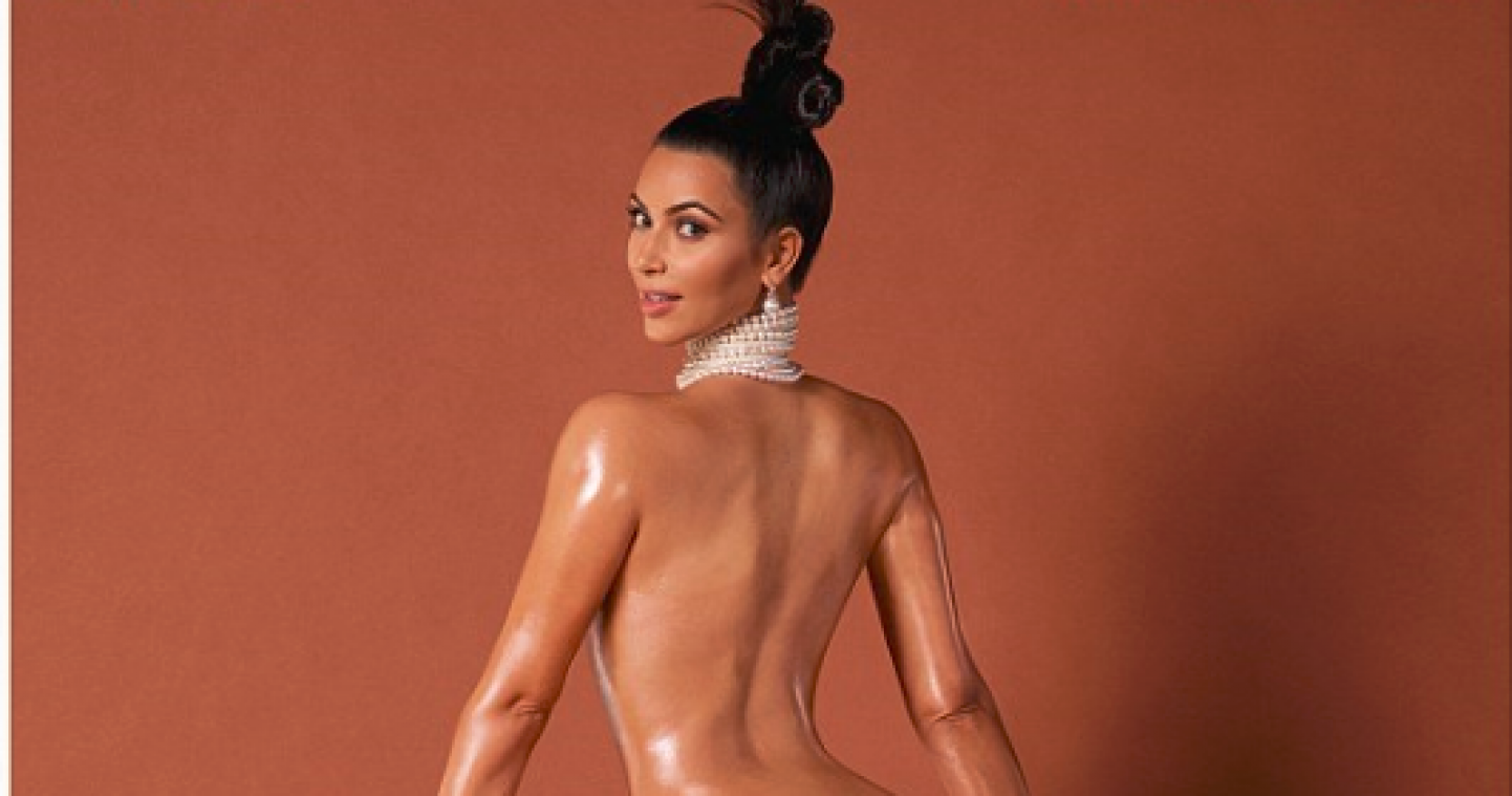 Controversiële foto van Kim Kardashian haalt het beste van het internet naar boven