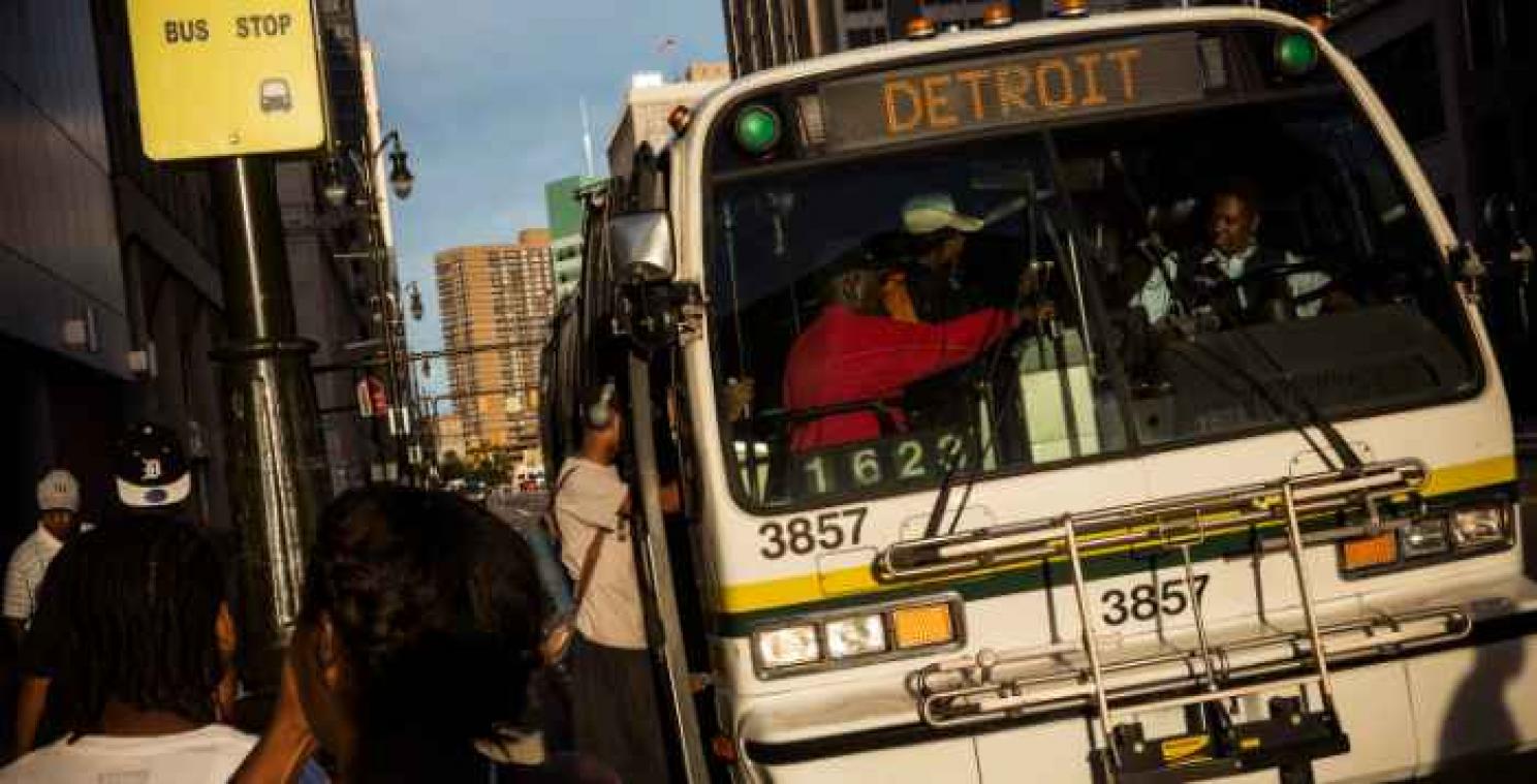 Te zware Amerikanen zorgen voor nieuwe busregels
