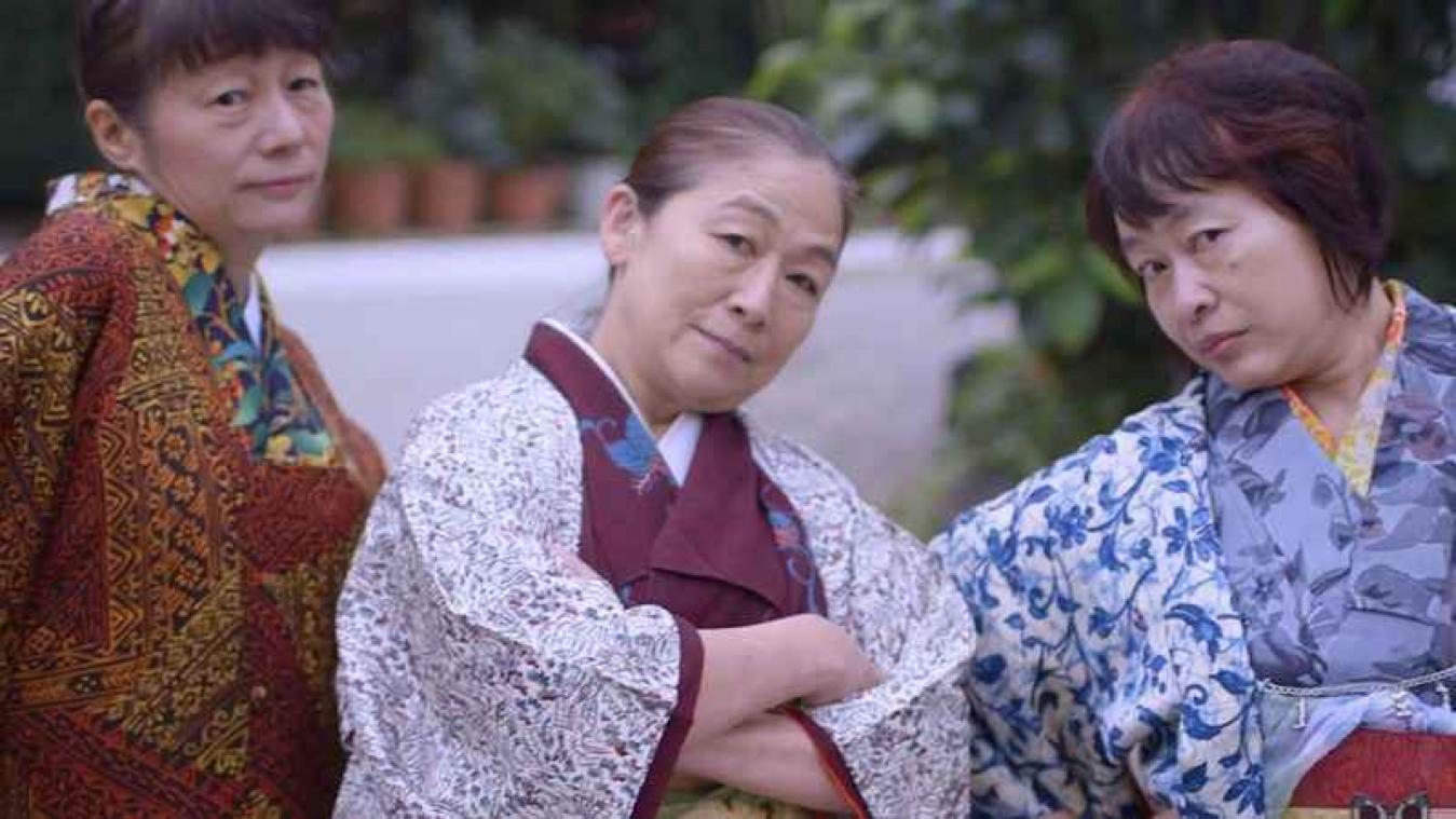 Oudere Japanse dames zijn nieuwste danssensatie