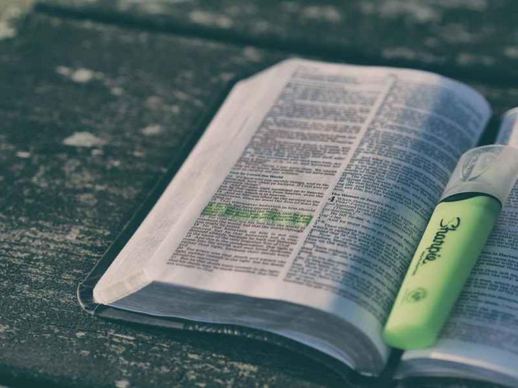 Hotel vervangt bijbel in nachtkastje door verrassende literatuur