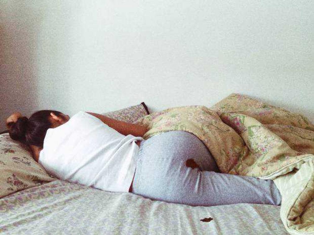 Fotoreeks rond menstruatie van kunstenares gecensureerd op Instagram