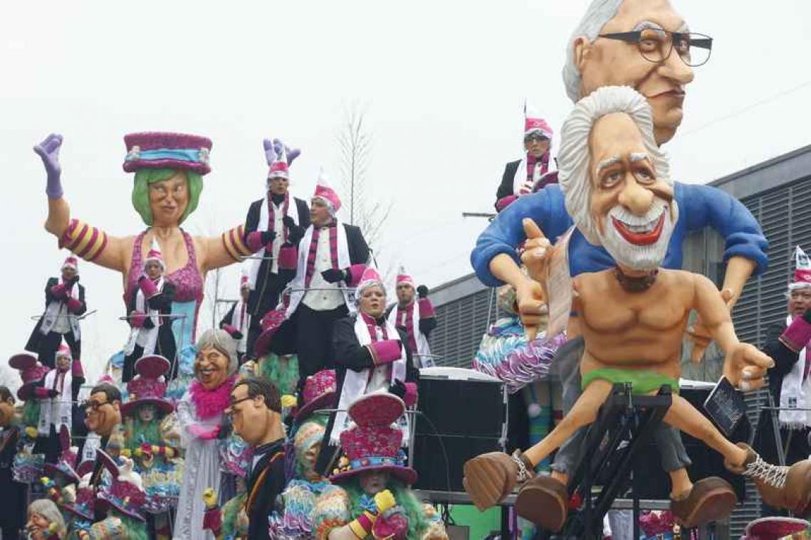 IN BEELD. De langste carnavalsstoet ooit in Aalst