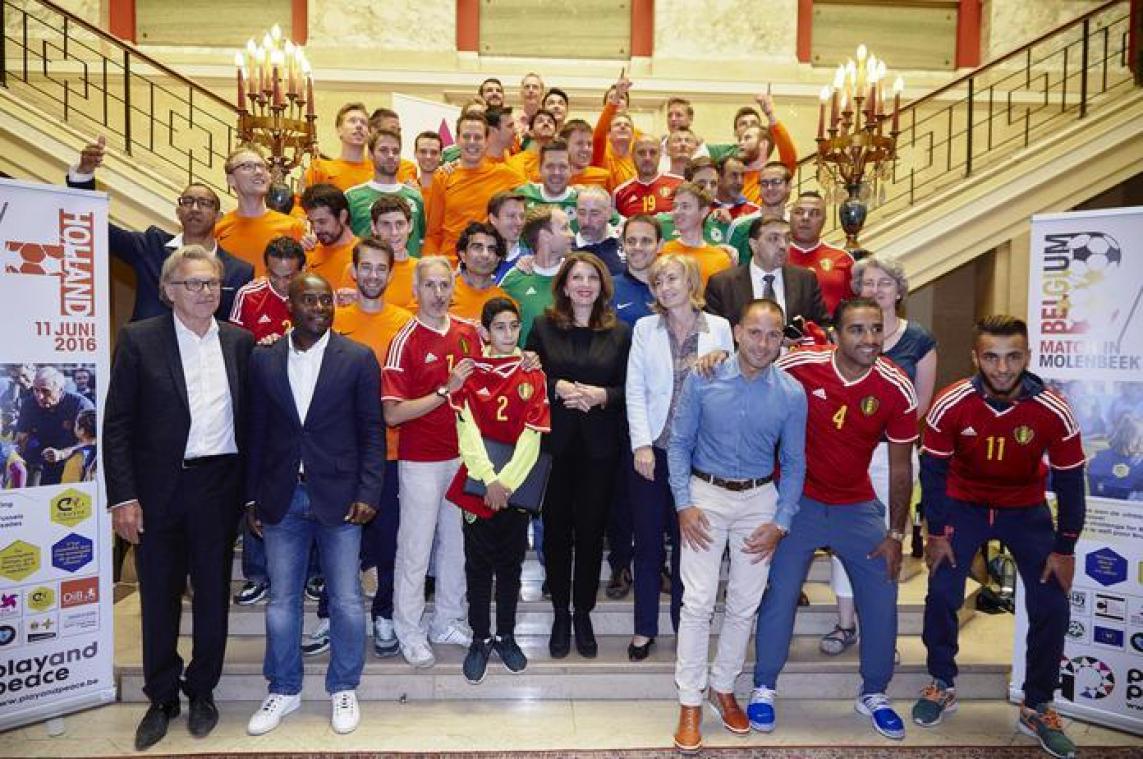 PlayandPeace doet Molenbeek dromen van Cruyff Court