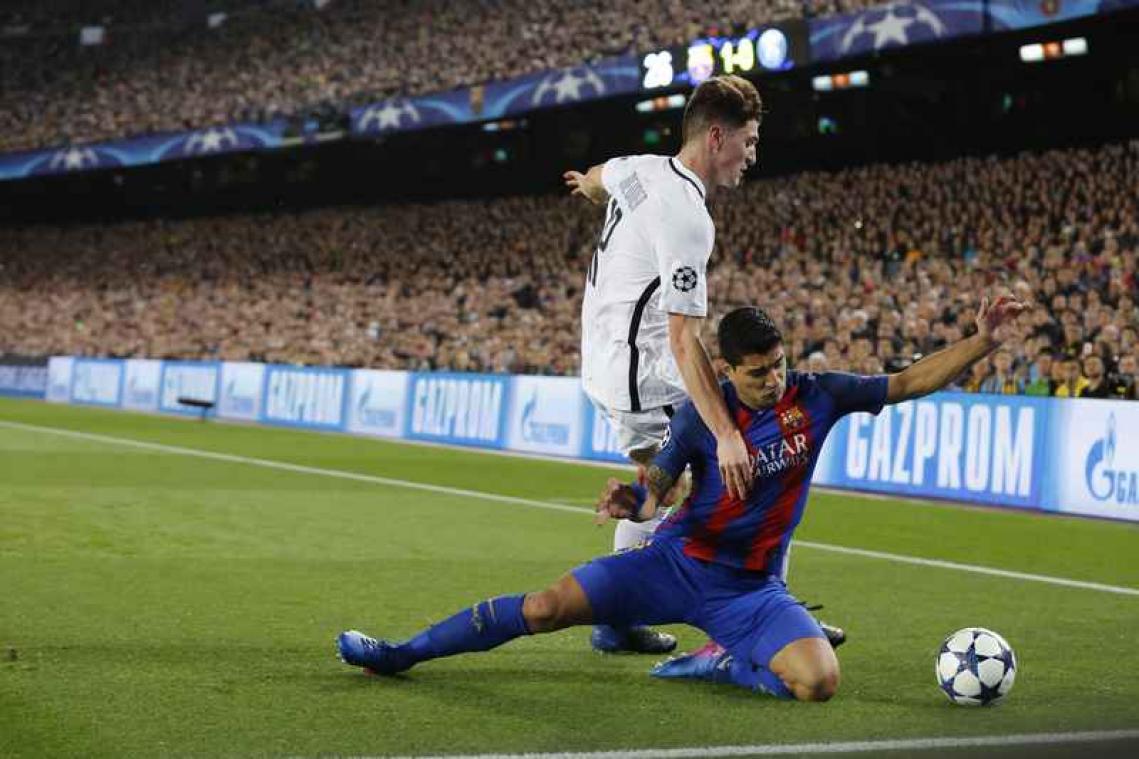 Barça dankt de voetbalgoden en schakelt Paris Saint-Germain uit