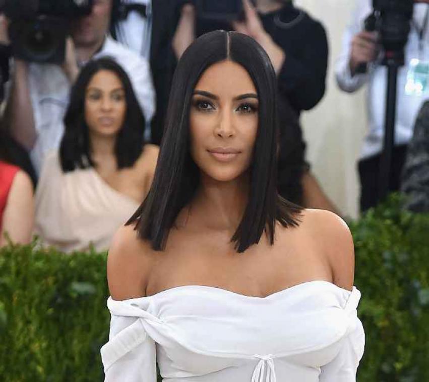Kim Kardashian zoekt beautybloggers voor haar mode-app