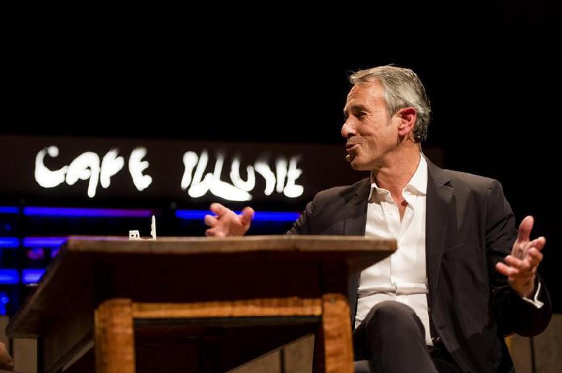 Ivo Van Hove en Anna Cervinka winnen Franse theaterprijzen