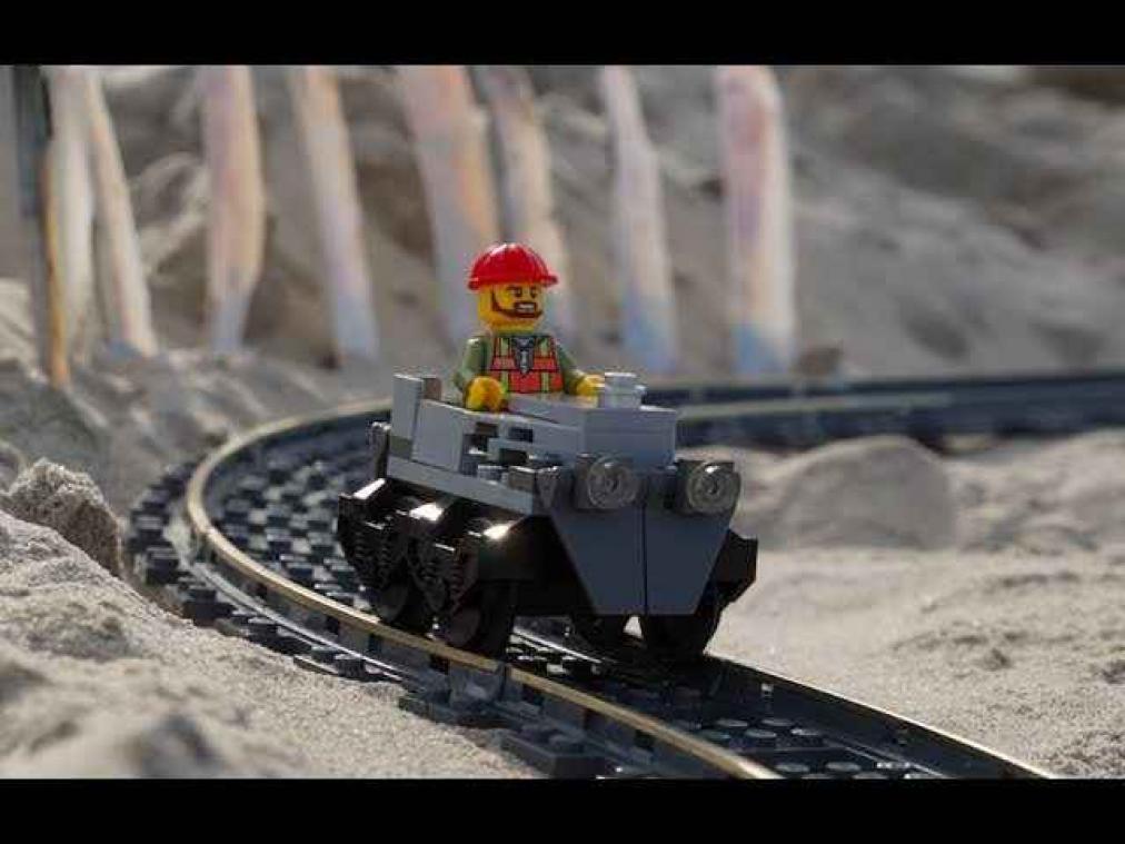 VIDEO. Ga mee op avontuur in deze Lego-achtbaan