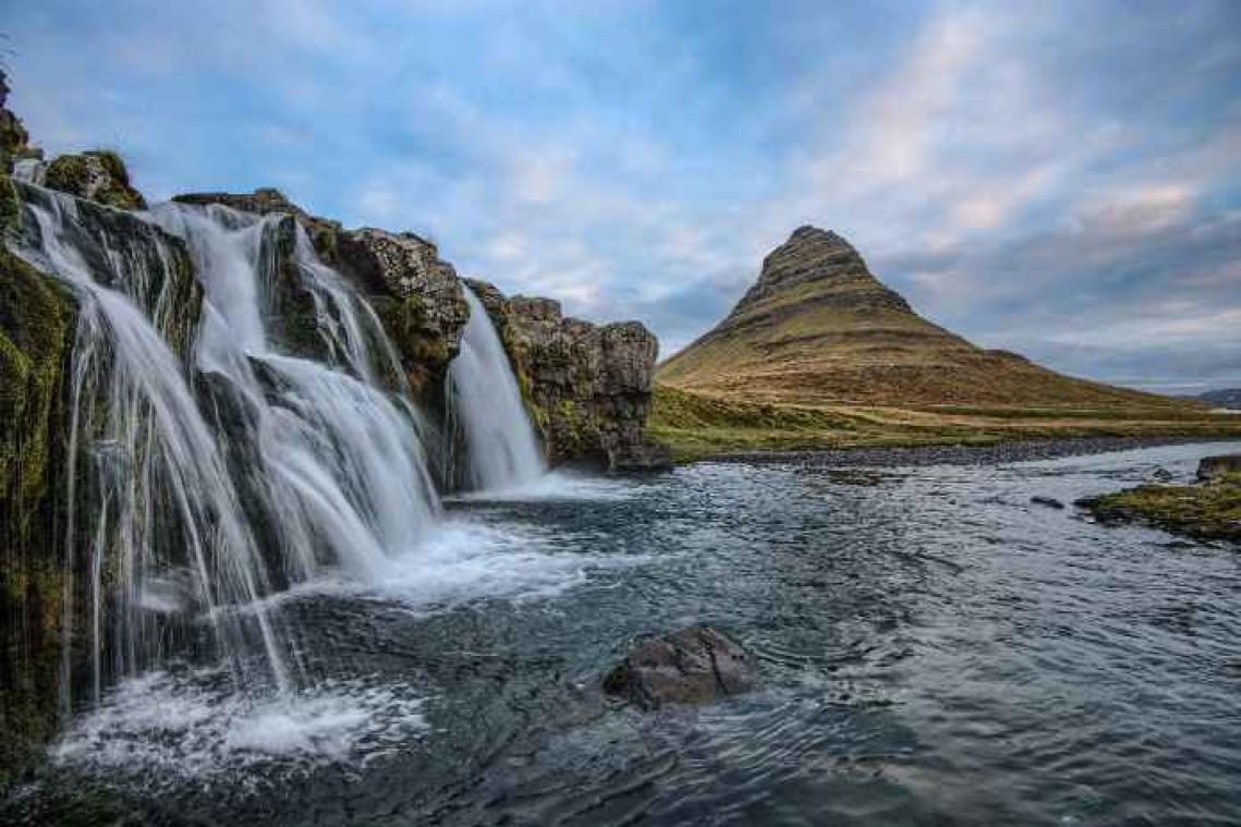 IJslandse zet alles op alles om verloren reisfoto's terug te bezorgen aan Belgisch koppel