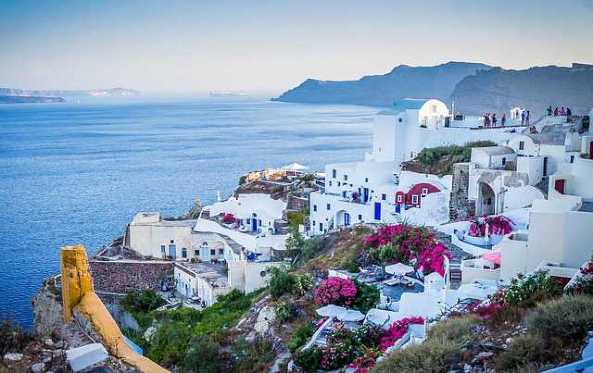 Help een handje, ga op reis naar Griekenland!