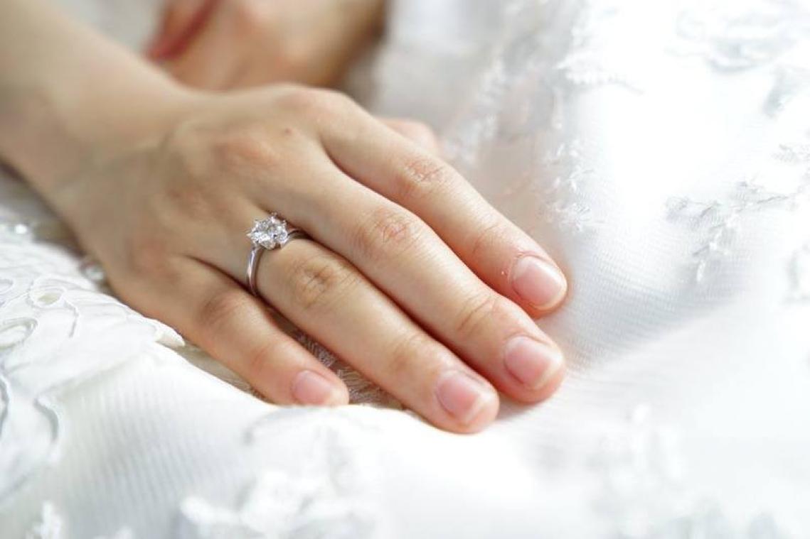 Amazon-medewerkster verstuurt verlovingsring per ongeluk naar een klant