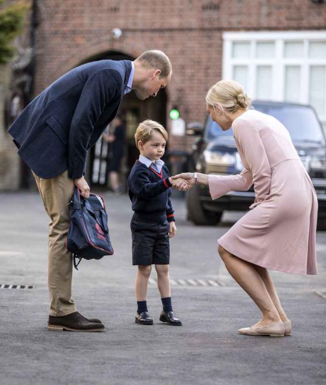 Britse prins George begint aan zijn allereerste schooldag