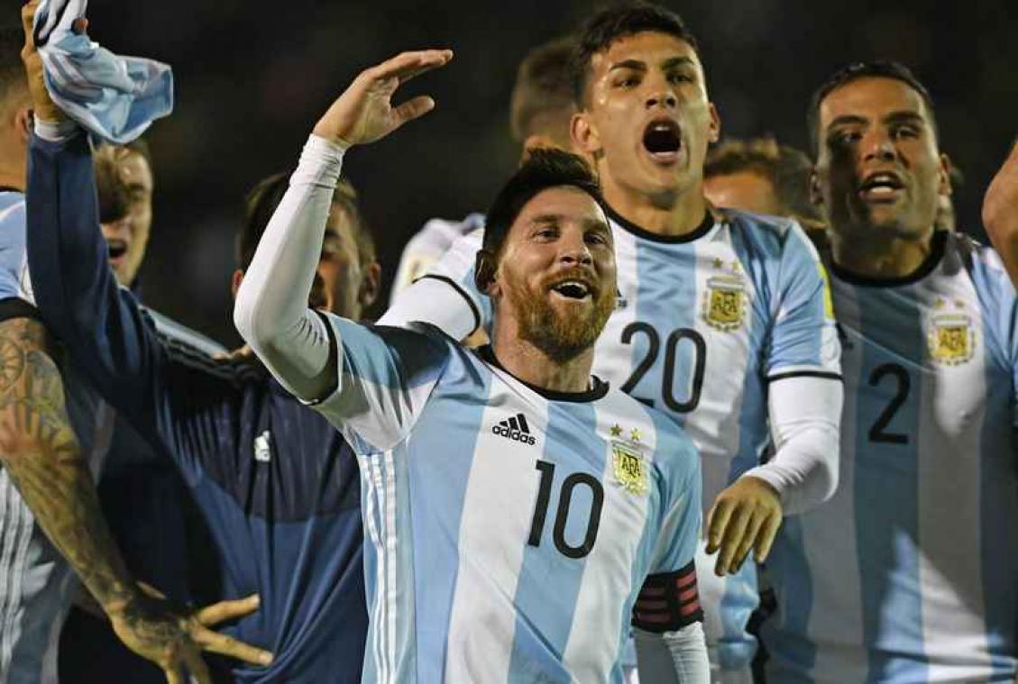 Messi knalt Argentinië in zijn eentje naar Rusland