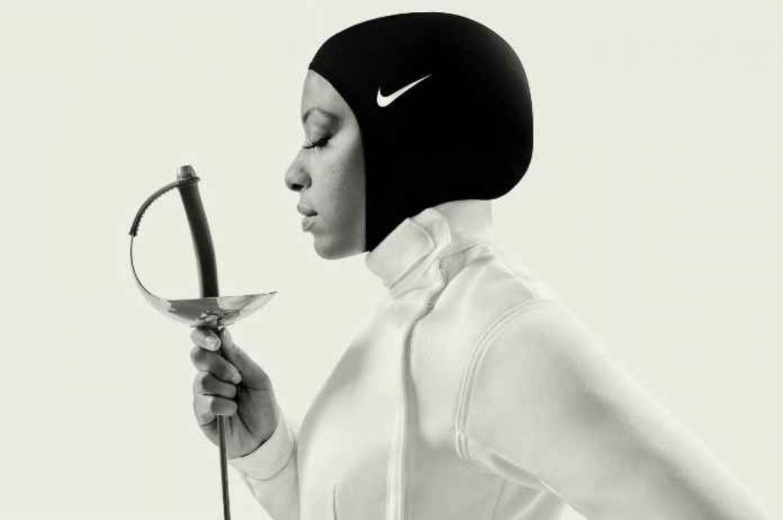 Nike verkoopt hoofddoek voor sporters