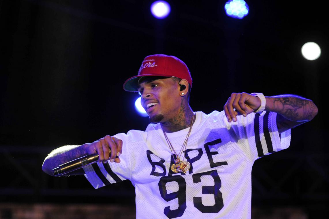 Chris Brown onder vuur om cadeautje voor zijn dochter