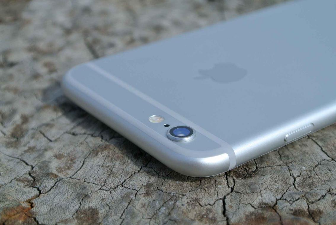 Apple maakt oude iPhone inderdaad trager