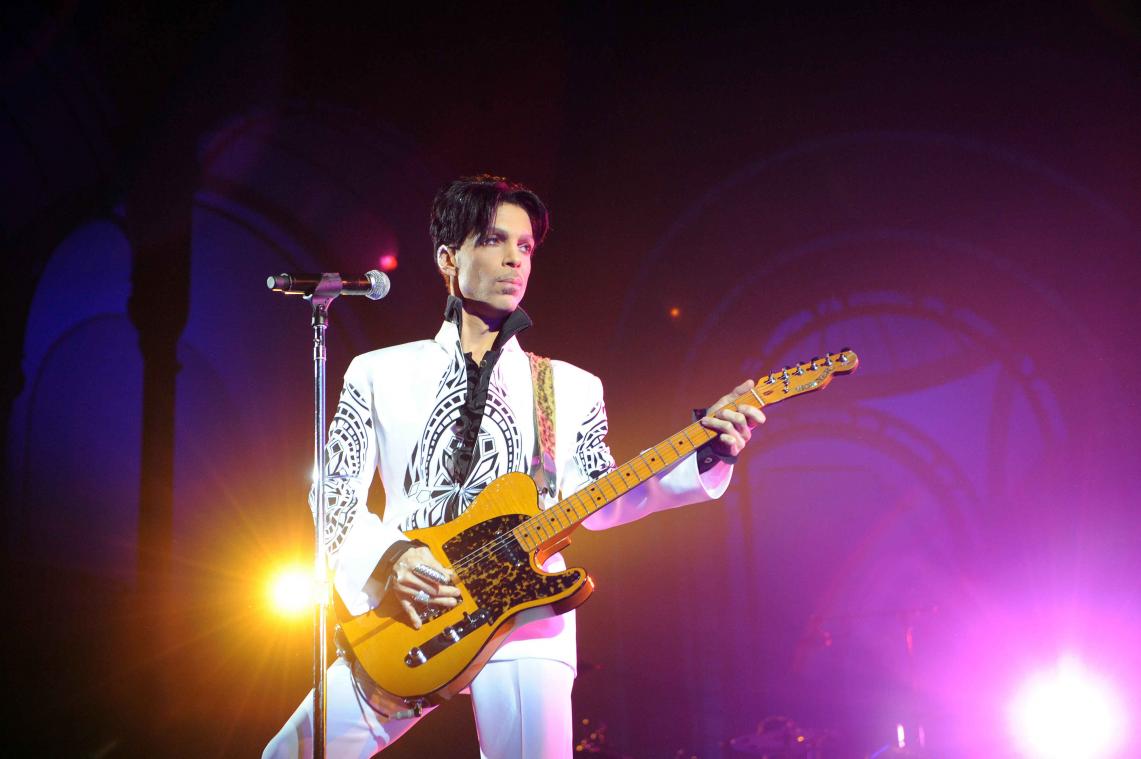 Voor half miljoen op eBay: eerste hit van Prince
